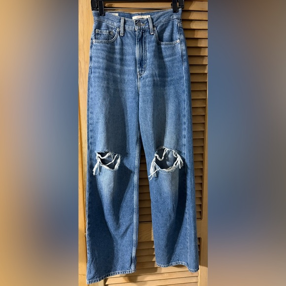 Levi’s Premium High Loose Wide Leg Jeans - Picture 3 of 11